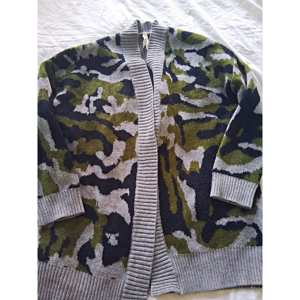 Dreamers Camo Knit Cardigan Sweater Gray/Green/Black V-Neck Long S